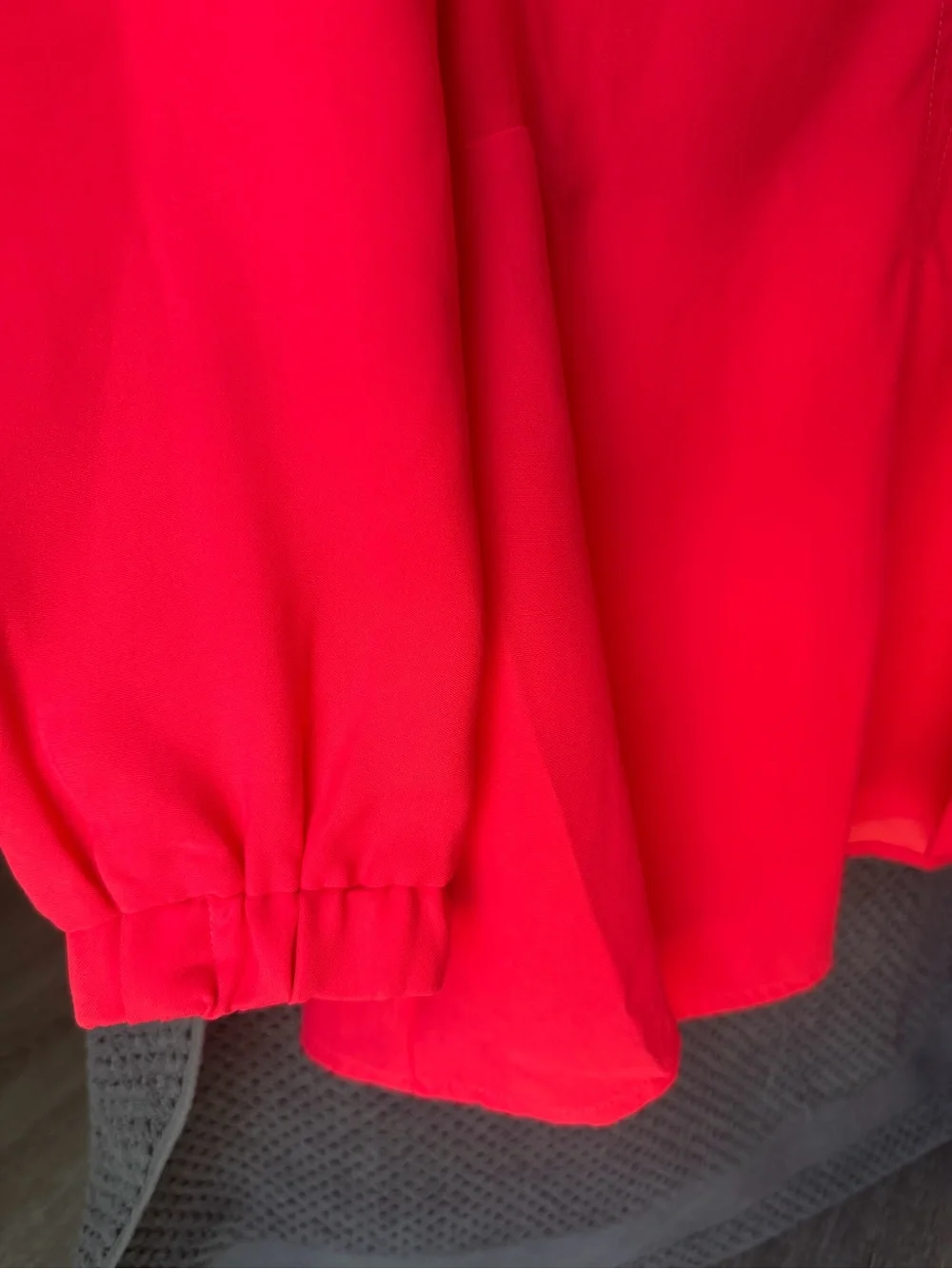 Tuckernuck Pomander Place Hollis V-Neck Blouse Red S Puff Sleeve Good Pomander